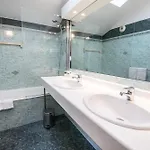 加纳克罗阿塞特酒店 公寓式酒店